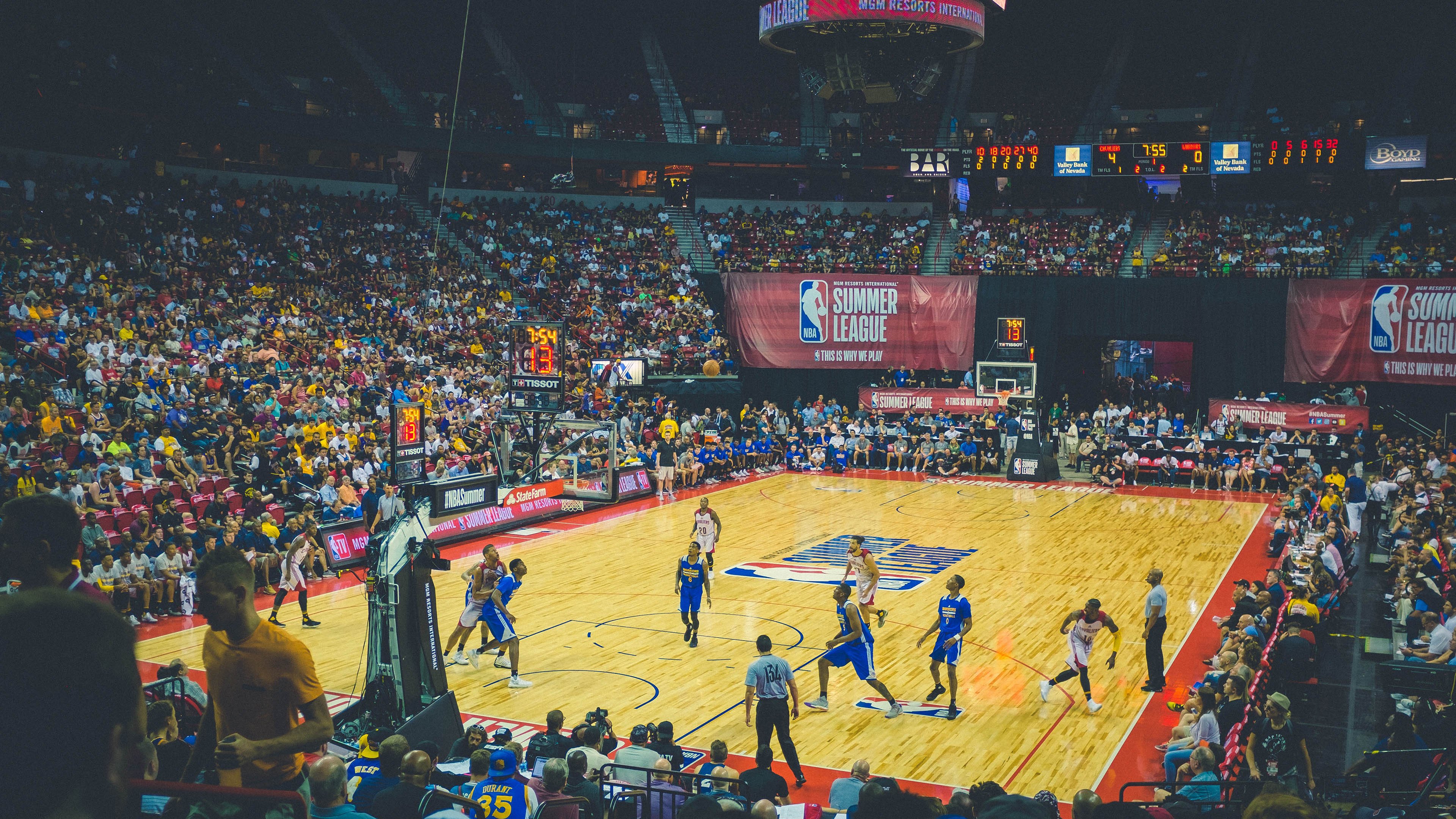 瓦伦西亚主场告捷，排名有所提升，瓦伦西亚新球场进展